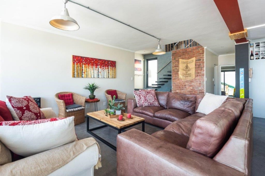 3 Bedroom Property for Sale in Vredehoek Western Cape